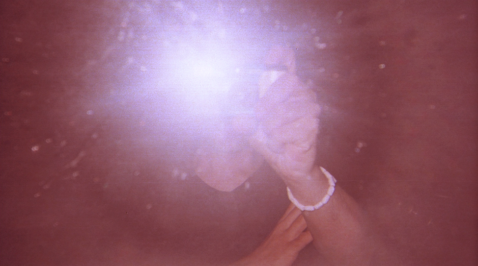 21-exposures-the-golden-filter thumbnail
