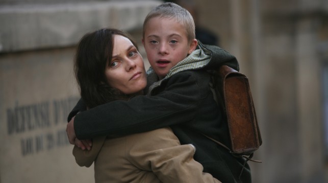 http://anthem-uploads.s3.amazonaws.com/wp-content/uploads/vanessa_paradis1-643x358.jpg